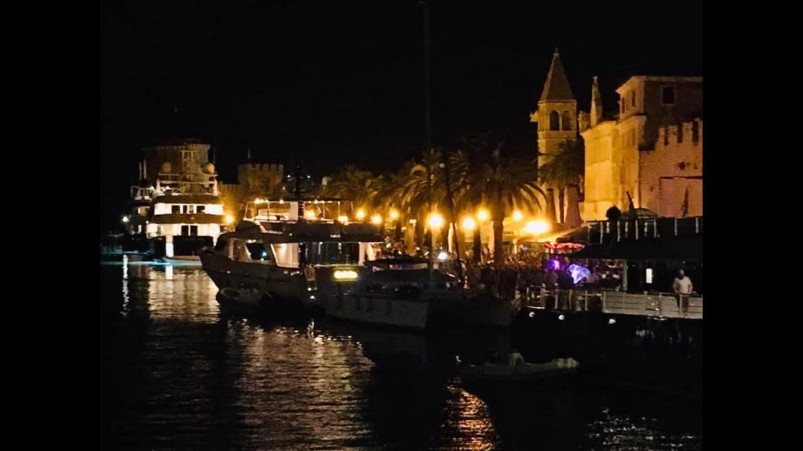 Apartmani Ema Trogir Eksteriør billede