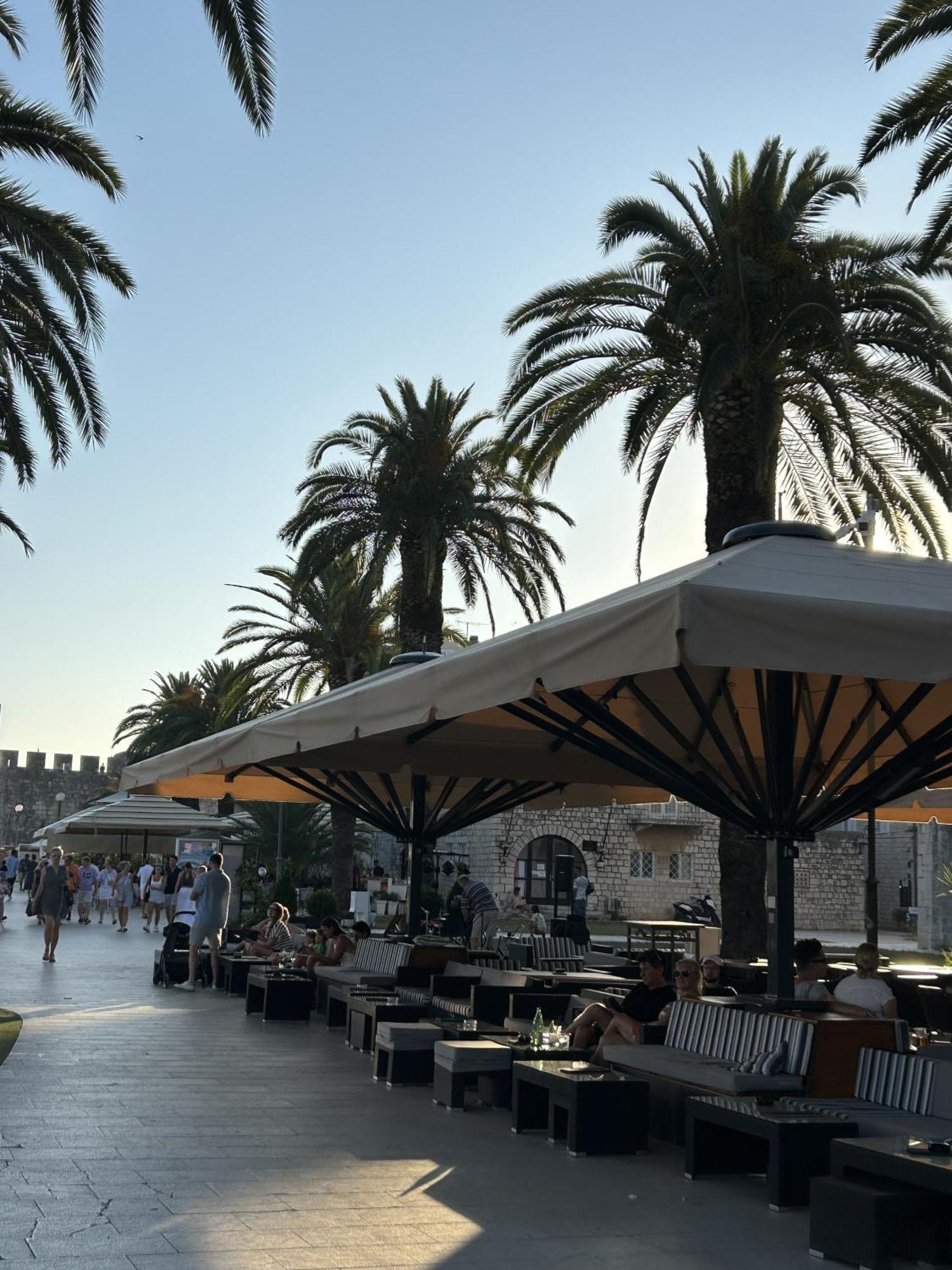 Apartmani Ema Trogir Eksteriør billede